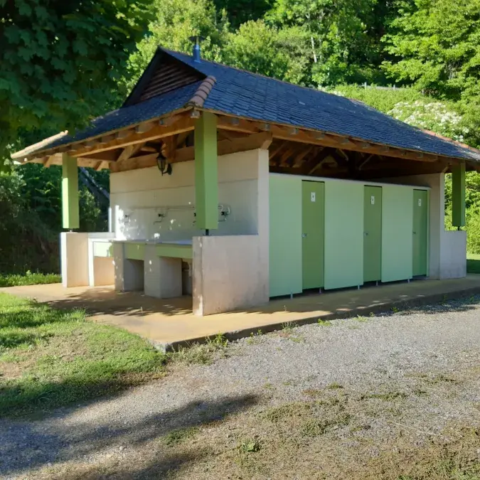 camping Lacanal Bloc sanitaire