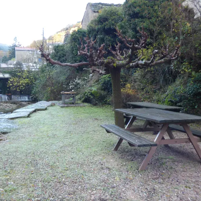 Aire de pique-nique de Castanet_Castanet-le-Haut