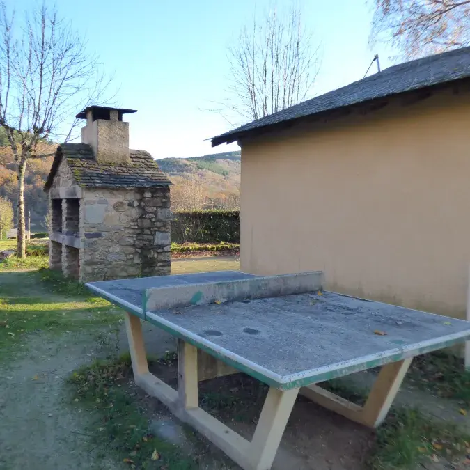 Aire de pique-nique de la base de loisirs du Laouzas_Nages