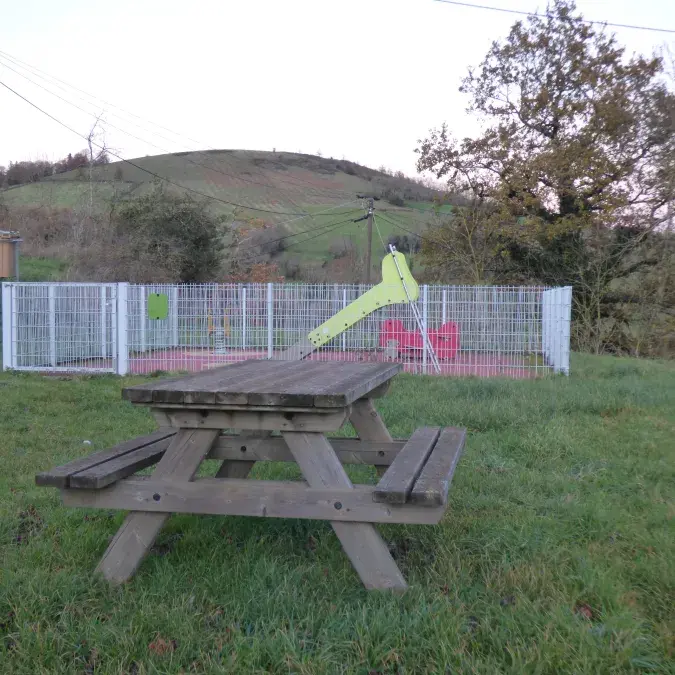 Aire de pique-nique de l'école_Moulin-Mage