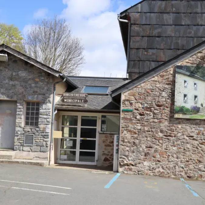 Bibliothèque_Murat-sur-Vèbre