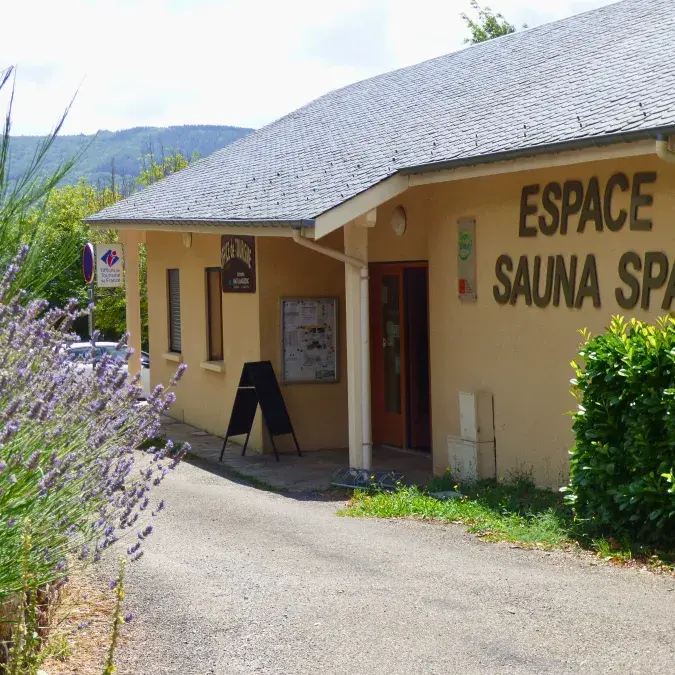 Bureau d'information touristique du lac du Laouzas_Nages