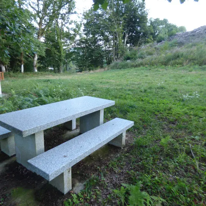 Aire de pique-nique de Rouquié_Lamontélarié