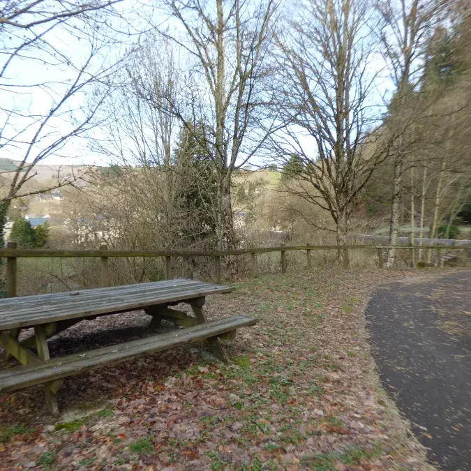 Aire de pique-nique route de Fontfroide_Cambon-et-Salvergues