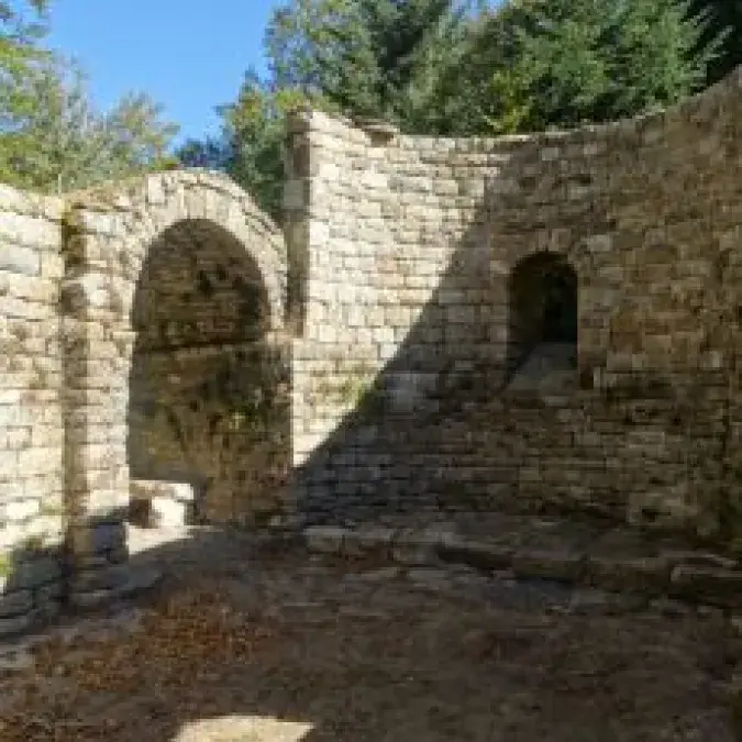Vestiges de l’Eglise de Saint Pierre de l’Espinouse