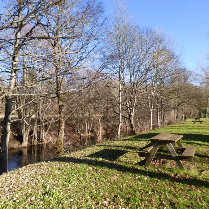 Aire de pique-nique du stade_La Salvetat-sur-Agout