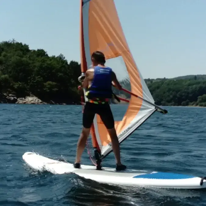 Location de planche à voile - Base nautique du Haut-Languedoc_La Salvetat-sur-Agout