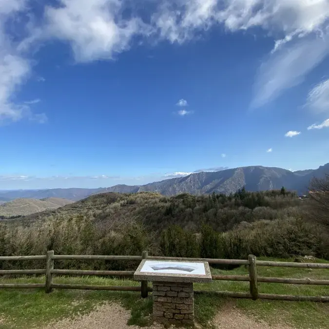 La croix de mounis