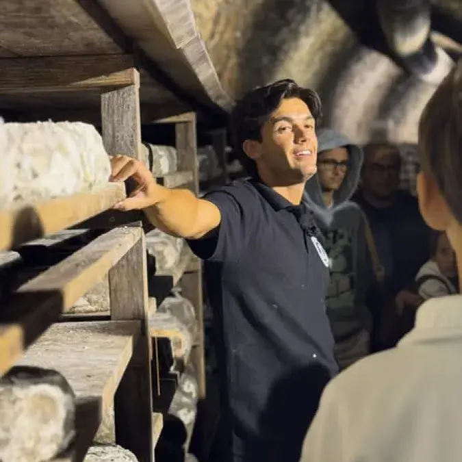 Visite du tunnel d'affinage de la laiterie Fabre_Viane