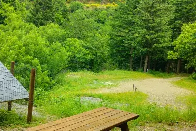 Aire de pique-nique "La bergerie de Suzette"_Castanet-le-Haut