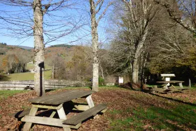 Aire de pique-nique Saint-Etienne de Cavall_La Salvetat-sur-Agout