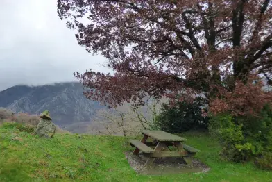 Aire de pique-nique du Péras_Castanet-le-Haut