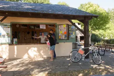 Point rencontre du lac du Laouzas_Nages