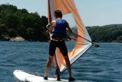 Location de planche à voile - Base nautique du Haut-Languedoc_La Salvetat-sur-Agout