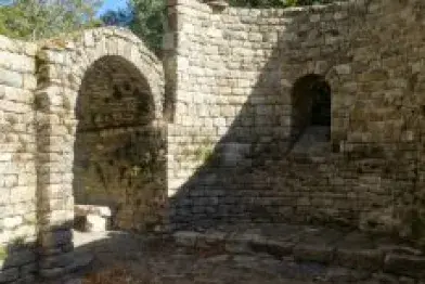 Vestiges de l’Eglise de Saint Pierre de l’Espinouse