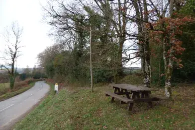 Aire de pique-nique - Route de Brusque_Murat-sur-Vèbre